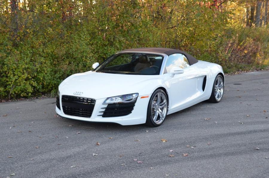  Audi R8 Spyder 2011 года  (NA) (фото 12 из 59)